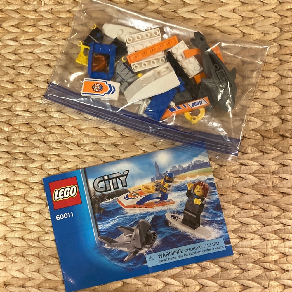 Lego Surf Rescue (60011) - Picture 2 of 5
